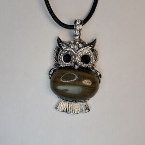 Hammered Owl & Brown Gemstone Necklace (Silvertone)
